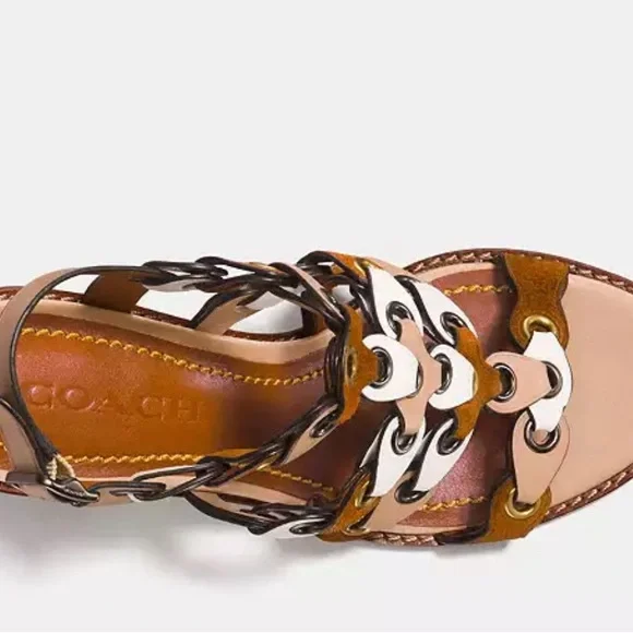 Mid Heel Sandal With Coach Link - Picture 3 of 4